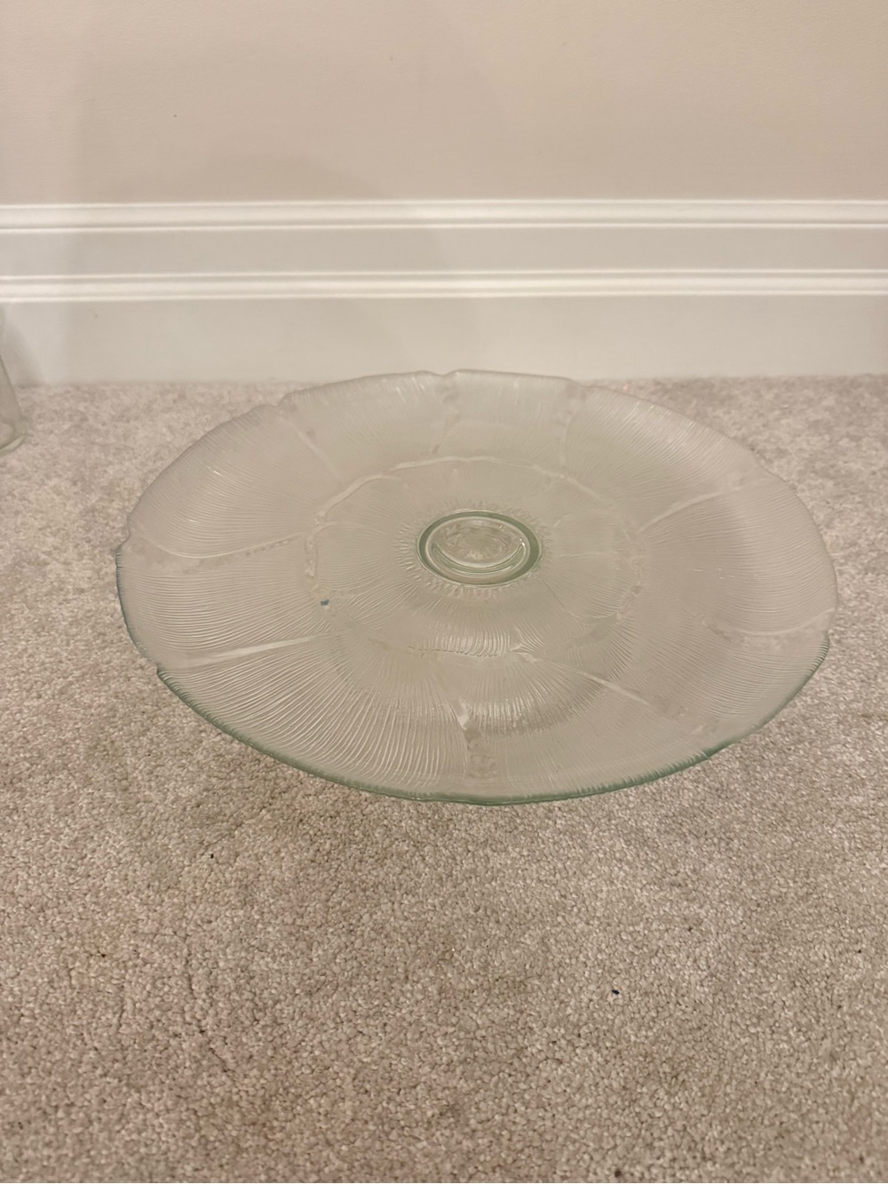 Glass cake platter